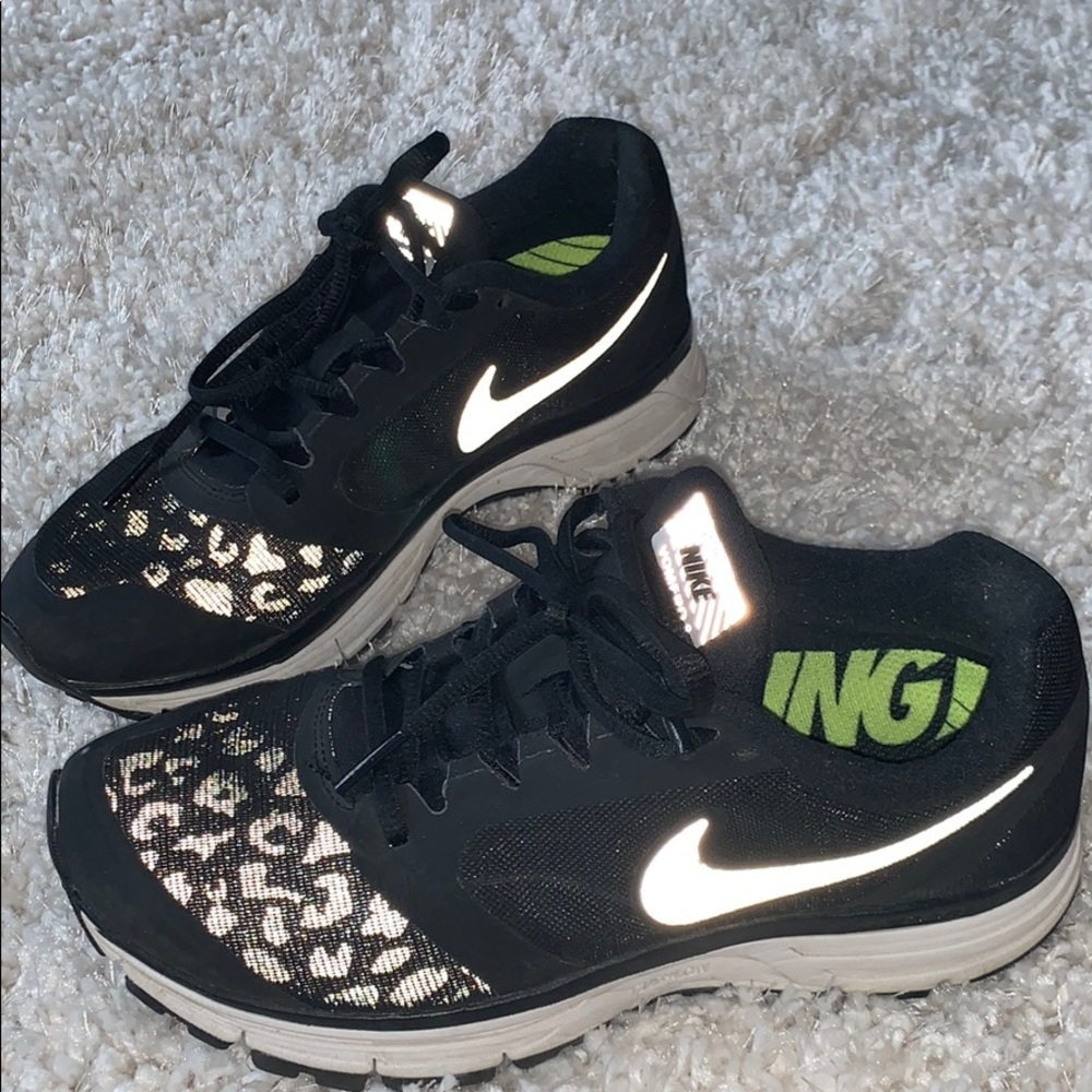 Nike Vomero 8 Sneakers - Reflective